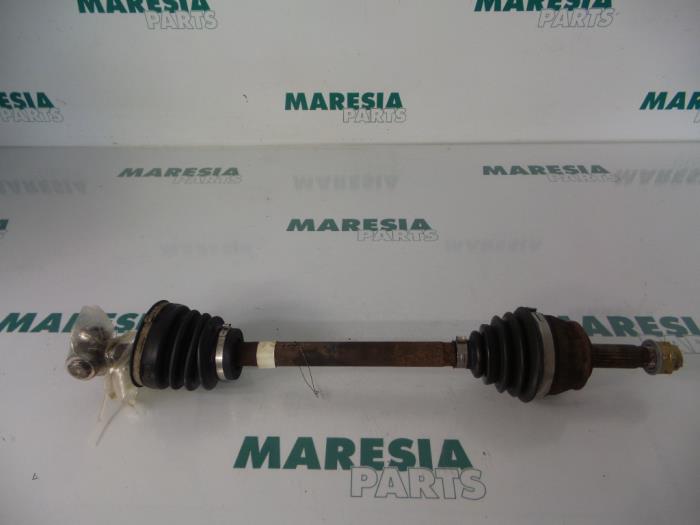 Gebruikte Steekas links-voor Fiat Doblo Cargo (223) 1.9 D Prijs € 65,00 Margeregeling aangeboden door Maresia Parts