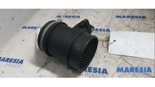 Gebruikte Luchthoeveelheidsmeter Alfa Romeo 156 (932) 2.0 Twin Spark 16V Prijs € 35,00 Margeregeling aangeboden door Maresia Parts