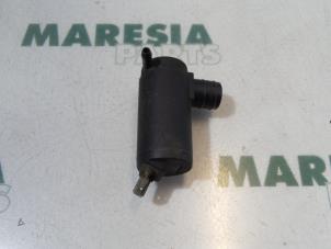 Gebruikte Ruitensproeierpomp voor Peugeot 405 Prijs € 10,00 Margeregeling aangeboden door Maresia Parts