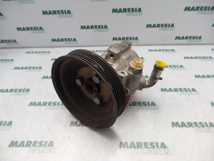 Gebruikte Servopomp Alfa Romeo 156 (932) 2.0 Twin Spark 16V Prijs € 50,00 Margeregeling aangeboden door Maresia Parts