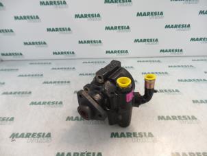 Gebruikte Stuurpomp Alfa Romeo 156 (932) 2.0 Twin Spark 16V Prijs € 50,00 Margeregeling aangeboden door Maresia Parts