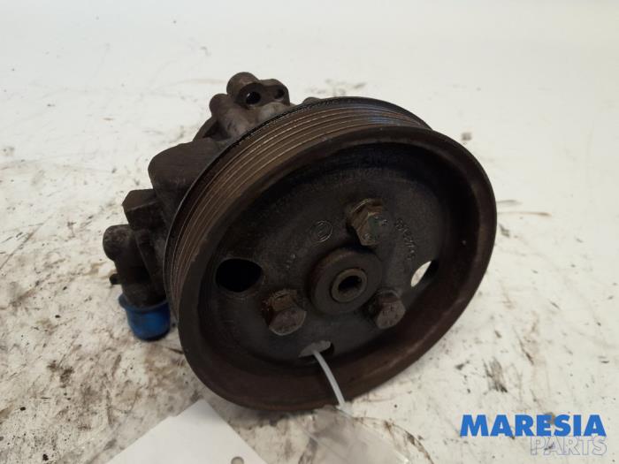 Gebruikte Servopomp Opel Combo 1.6 CDTI 16V Prijs € 158,51 Inclusief btw aangeboden door Maresia Parts