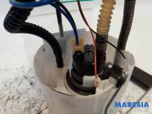 Gebruikte Tank element Pomp Opel Combo 1.6 CDTI 16V Prijs € 54,45 Inclusief btw aangeboden door Maresia Parts