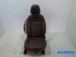 Gebruikte Stoel rechts Alfa Romeo Stelvio (949) 2.0 T 16V Q4 Prijs € 200,00 Margeregeling aangeboden door Maresia Parts