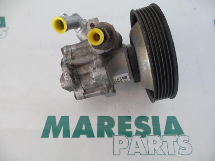 Gebruikte Servopomp Alfa Romeo 146 (930B) 1.4 Twin Spark 16V Prijs € 50,00 Margeregeling aangeboden door Maresia Parts