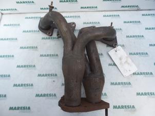 Gebruikte Spruitstuk Uitlaat Lancia Lybra 1.8 16V VVT Prijs € 50,00 Margeregeling aangeboden door Maresia Parts