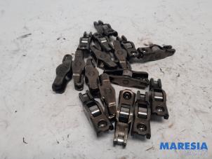 Gebruikte Tuimelaar Peugeot 308 (4A/C) 1.6 HDiF 16V Prijs € 40,00 Margeregeling aangeboden door Maresia Parts