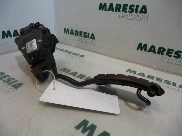Gebruikte Sensor Gaspedaalpositie Renault Laguna II (BG) 1.8 16V Prijs € 40,00 Margeregeling aangeboden door Maresia Parts