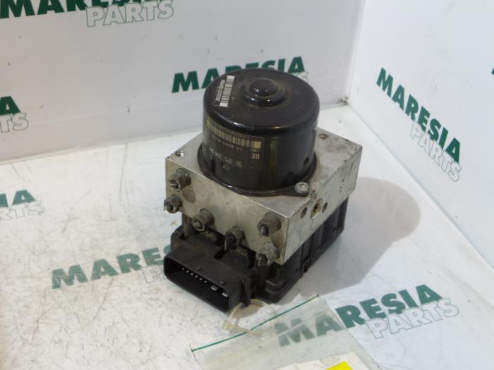 Gebruikte ABS Pomp Peugeot 206 (2A/C/H/J/S) 2.0 GTI 16V Prijs € 75,00 Margeregeling aangeboden door Maresia Parts