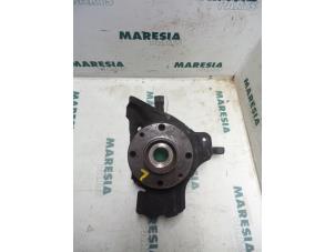 Gebruikte Fusee links-voor Alfa Romeo 155 Prijs € 35,00 Margeregeling aangeboden door Maresia Parts