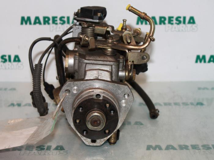 Gebruikte Brandstofpomp Mechanisch Fiat Marea (185AX) 1.9 Tds 100 ELX Prijs € 75,00 Margeregeling aangeboden door Maresia Parts