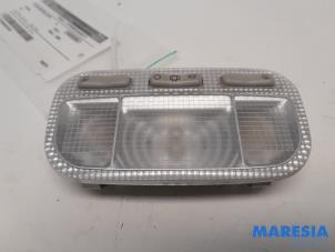 Gebruikte Binnenverlichting achter Citroen C5 III Tourer (RW) 2.0 16V Prijs € 25,00 Margeregeling aangeboden door Maresia Parts