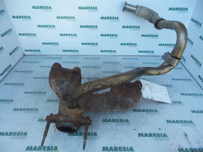 Gebruikte Uitlaatspruitstuk Peugeot Partner 1.9D Prijs € 50,00 Margeregeling aangeboden door Maresia Parts