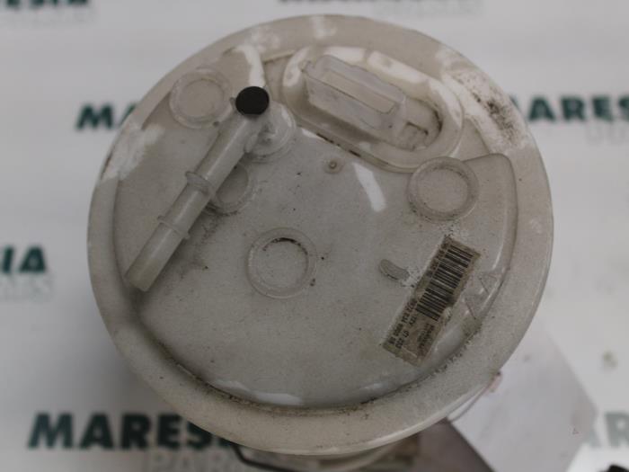 Gebruikte Tank element Pomp Peugeot 308 (4A/C) 1.6 VTI 16V Prijs € 25,00 Margeregeling aangeboden door Maresia Parts