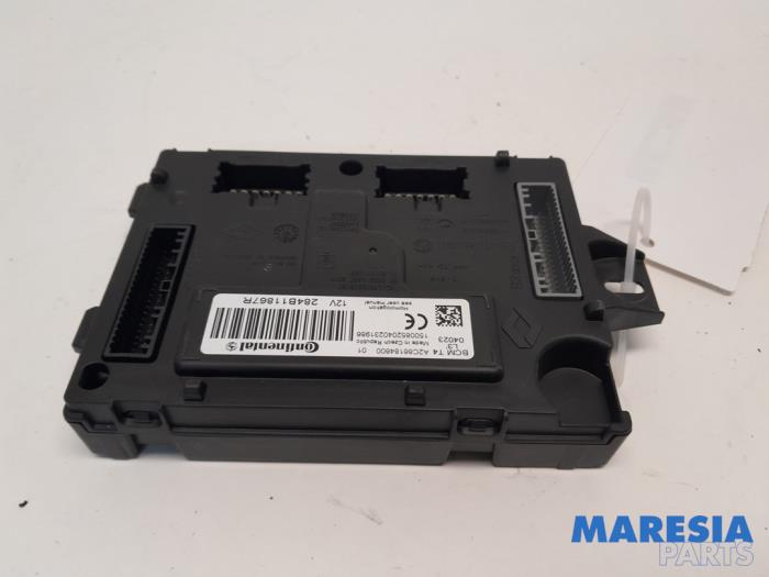 Gebruikte Computer Body Control Renault Clio IV (5R) 1.2 TCE 16V GT EDC Prijs € 50,00 Margeregeling aangeboden door Maresia Parts