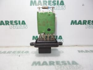 Gebruikte Kachel Weerstand Lancia Ypsilon (840) 1.2 LE,LS Prijs € 25,00 Margeregeling aangeboden door Maresia Parts