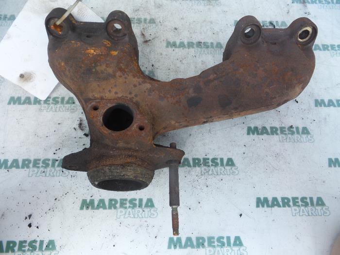 Gebruikte Uitlaatspruitstuk Peugeot Expert (222/224) 1.9D Prijs € 50,00 Margeregeling aangeboden door Maresia Parts
