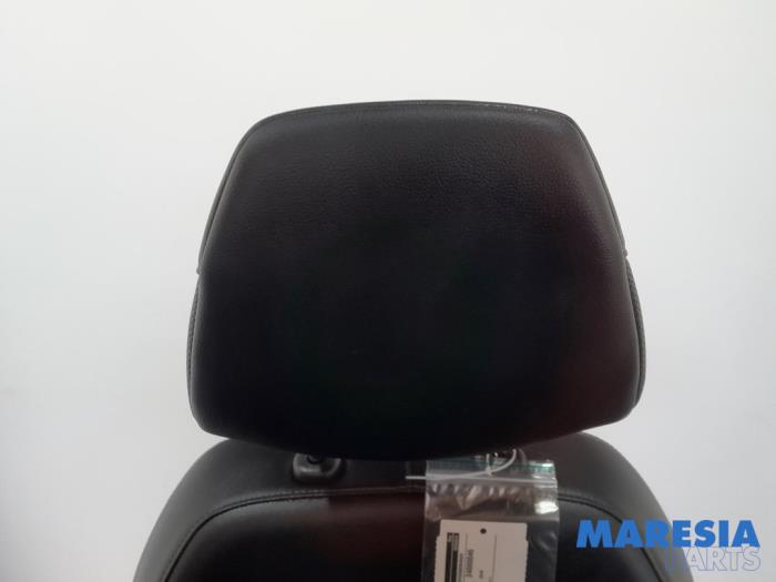 RENAULT Kadjar 1 generation (2015-2024) Priekinė dešinė sėdynė 876510917R 24592352