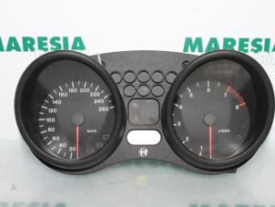 Gebruikte Instrumentenpaneel Alfa Romeo GTV (916) 2.0 16V Twin Spark Prijs € 75,00 Margeregeling aangeboden door Maresia Parts