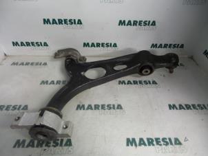 Gebruikte Draagarm onder rechts-voor Alfa Romeo 147 (937) 1.6 Twin Spark 16V Prijs € 20,00 Margeregeling aangeboden door Maresia Parts