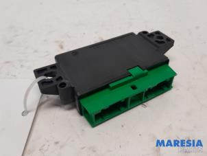 Gebruikte PDC Module Peugeot 308 SW (L4/L9/LC/LJ/LR) 1.6 HDi 92 16V Prijs € 24,00 Margeregeling aangeboden door Maresia Parts