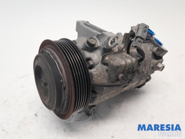 Gebruikte Aircopomp Renault Kadjar (RFEH) 1.6 TCE 165 Prijs € 124,99 Margeregeling aangeboden door Maresia Parts