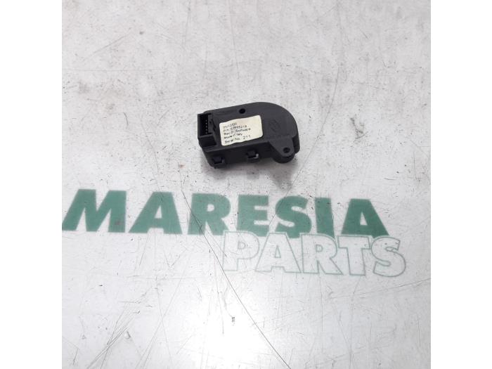 Gebruikte Computer Diversen Renault Laguna II Grandtour (KG) 1.8 16V Prijs € 25,00 Margeregeling aangeboden door Maresia Parts