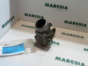 Gebruikte Gasklephuis Alfa Romeo 147 (937) 1.9 JTD Prijs € 60,00 Margeregeling aangeboden door Maresia Parts