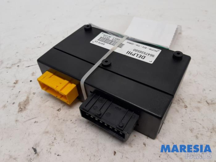 Gebruikte Computer cabriokap Peugeot 307 CC (3B) 2.0 16V Prijs € 189,00 Margeregeling aangeboden door Maresia Parts