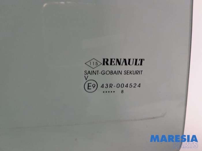 RENAULT Kadjar 1 generation (2015-2024) Galinių dešinių durų stiklas 823008201R 24592321