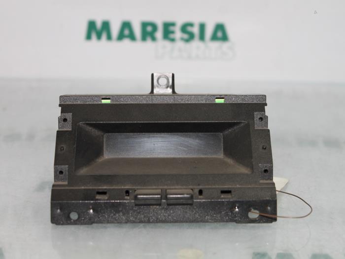 Gebruikte Display Interieur Renault Laguna I Grandtour (K56) 2.0 Prijs € 15,00 Margeregeling aangeboden door Maresia Parts