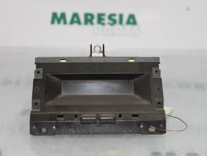 Gebruikte Display Interieur Renault Laguna I Grandtour (K56) 2.0 Prijs € 15,00 Margeregeling aangeboden door Maresia Parts