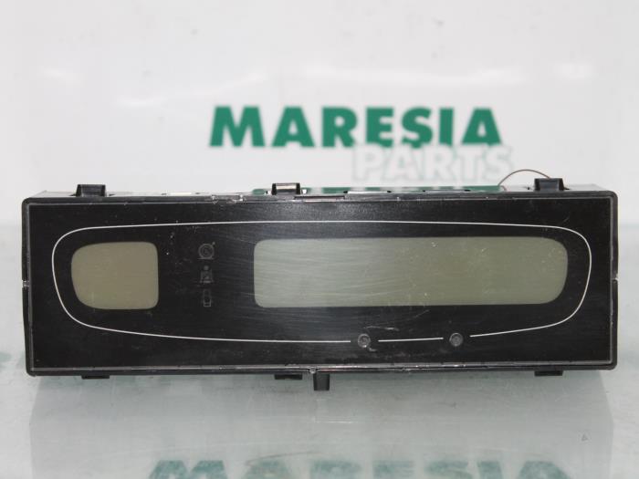 Gebruikte Display Interieur Renault Laguna II Grandtour (KG) 1.8 16V Prijs € 15,00 Margeregeling aangeboden door Maresia Parts