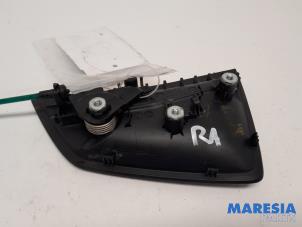 Gebruikte Portiergreep 4Deurs rechts-achter Alfa Romeo Giulietta (940) 1.4 TB 16V Prijs € 24,99 Margeregeling aangeboden door Maresia Parts