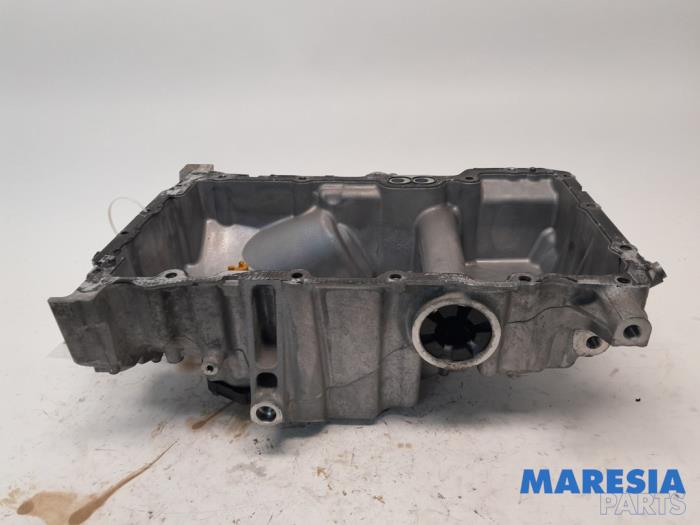 Gebruikte Carterpan Alfa Romeo Giulia (952) 2.0 T 16V Veloce Q4 Prijs € 250,00 Margeregeling aangeboden door Maresia Parts