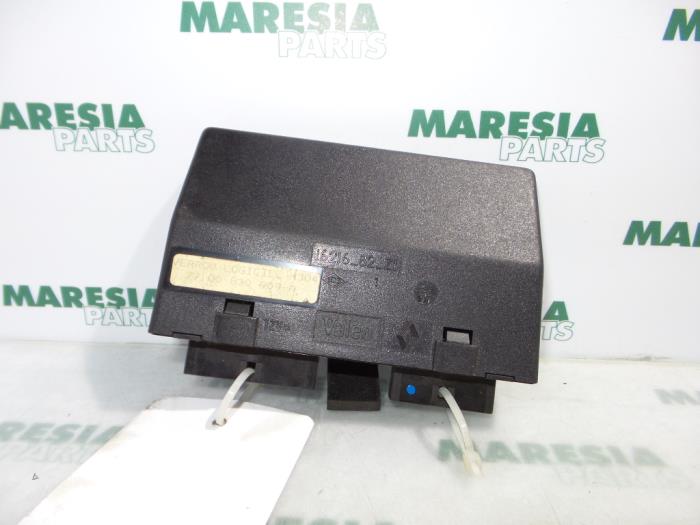 Gebruikte Computer Diversen Renault Safrane I 3.0i V6 RT,RXE Prijs € 25,00 Margeregeling aangeboden door Maresia Parts