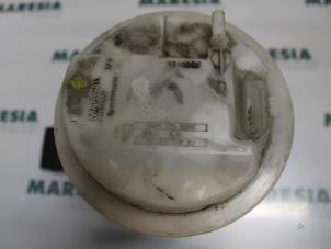 Gebruikte Tank element Pomp Peugeot 206 (2A/C/H/J/S) 1.1 XN,XR Prijs € 20,00 Margeregeling aangeboden door Maresia Parts