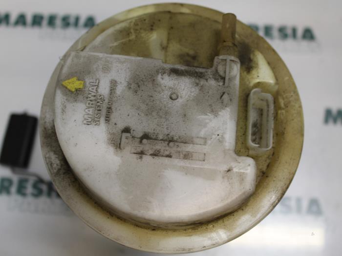 Gebruikte Tank element Pomp Peugeot 206 (2A/C/H/J/S) 1.4 XR,XS,XT,Gentry Prijs € 20,00 Margeregeling aangeboden door Maresia Parts