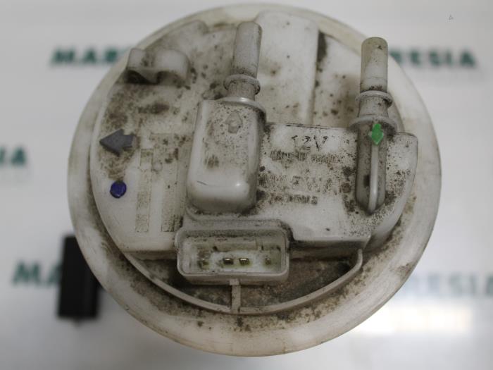 Gebruikte Tank element Pomp Peugeot 206 CC (2D) 2.0 16V Prijs € 35,00 Margeregeling aangeboden door Maresia Parts