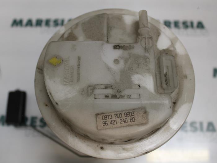 Gebruikte Tank element Pomp Peugeot 206 (2A/C/H/J/S) 1.1 XN,XR Prijs € 20,00 Margeregeling aangeboden door Maresia Parts