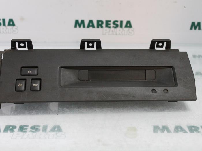 Gebruikte Display Interieur Renault Safrane II 2.5 20V RXE,RXT Prijs € 25,00 Margeregeling aangeboden door Maresia Parts