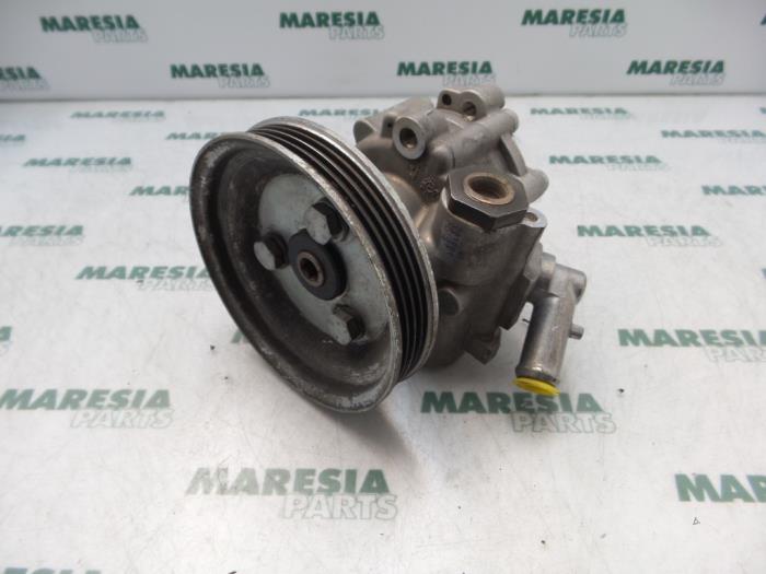 Gebruikte Servopomp Fiat Doblo Cargo (223) 1.3 JTD 16V Multijet Prijs € 102,85 Inclusief btw aangeboden door Maresia Parts