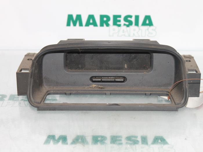 Gebruikte Display Interieur Renault Clio II (BB/CB) 1.6 16V Prijs € 15,00 Margeregeling aangeboden door Maresia Parts