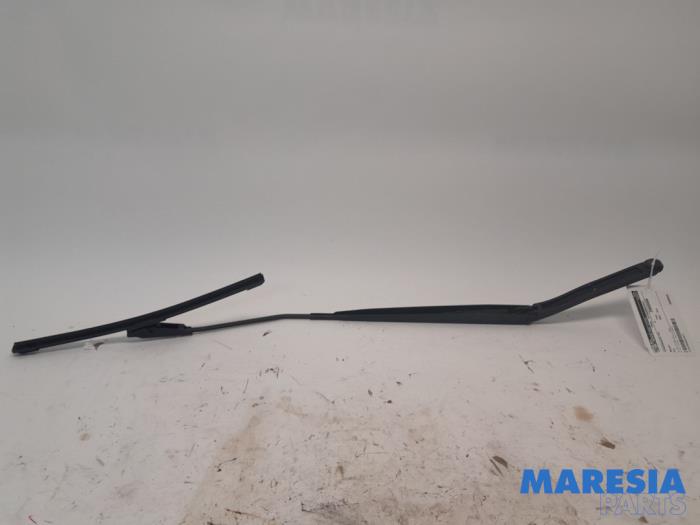 RENAULT Clio 4 generation (2012-2020) Front Wiper Arms 288869893R 24591429