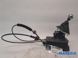 Gebruikte Versnellingspook Alfa Romeo Giulietta (940) 1.4 TB 16V Prijs € 50,00 Margeregeling aangeboden door Maresia Parts