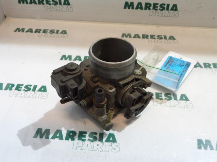 Gebruikte Gasklephuis Alfa Romeo GTV (916) 2.0 16V Twin Spark Prijs € 75,00 Margeregeling aangeboden door Maresia Parts