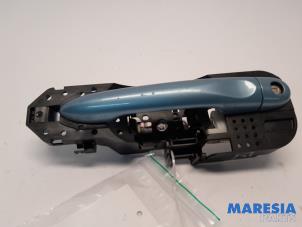 Gebruikte Deurgreep 4Deurs links-voor Renault Grand Scénic III (JZ) 2.0 16V CVT Prijs € 30,00 Margeregeling aangeboden door Maresia Parts