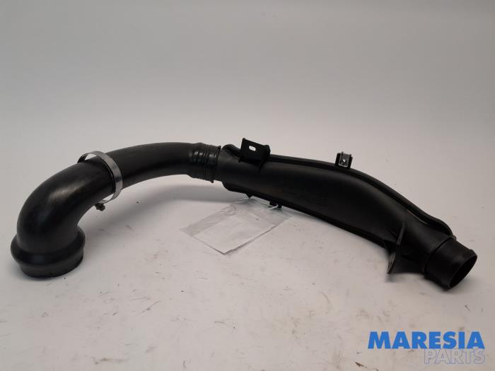 Gebruikte Intercooler Buis Peugeot 508 SW (8E/8U) 1.6 THP 16V Prijs € 30,00 Margeregeling aangeboden door Maresia Parts