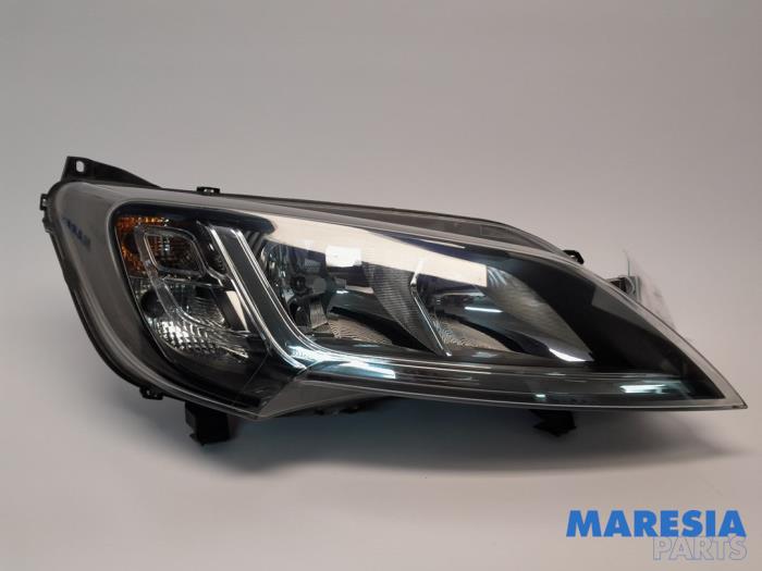 PEUGEOT Boxer 3 generation (2006-2024) Front Right Headlight 1375097080 25176631