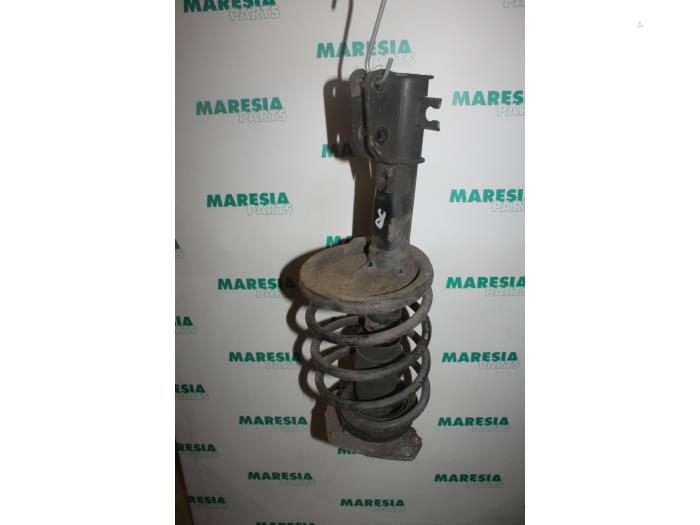 ALFA ROMEO 146 930 (1994-2001) Front Right Shock Absorber 60620559 19445780